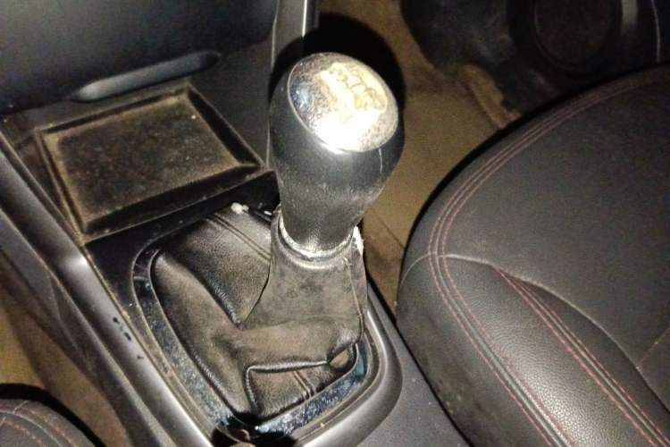 Used Chery Tiggo 3 2015 1.6L Manual Zhishang Sport Edition Gear Lever