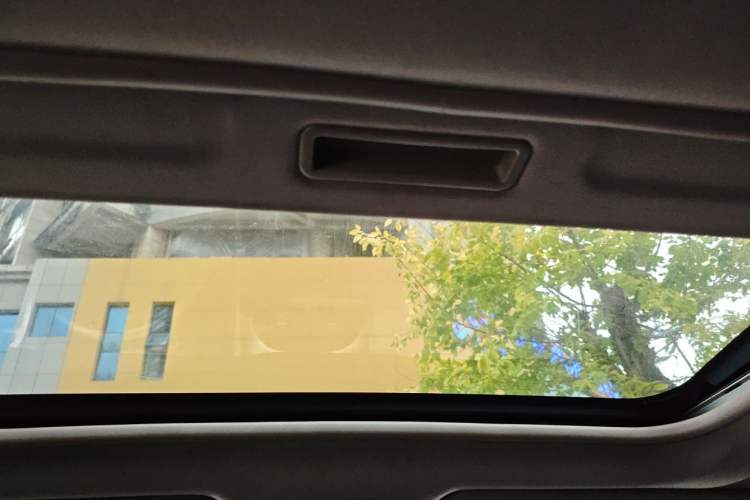 Used Chery Tiggo 3 2015 1.6L CVT ZhiShang Commemorative Edition Headliner