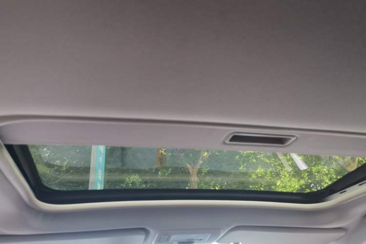 Used Chery Tiggo 3 2015 1.6L CVT ZhiShang Commemorative Edition Headliner