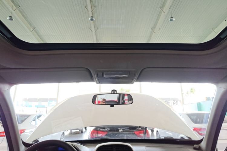 Used Chery Tiggo 3 2015 1.6L CVT ZhiShang Commemorative Edition Headliner