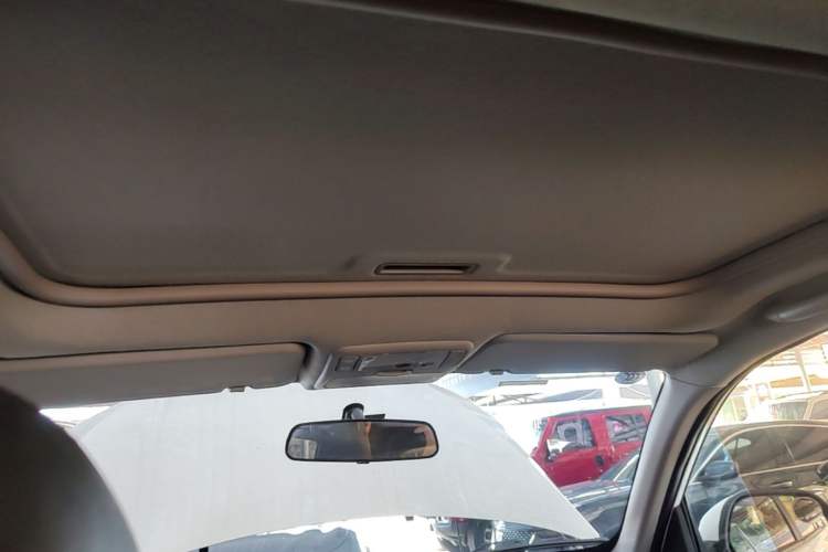 Used Chery Tiggo 3 2015 1.6L CVT ZhiShang Commemorative Edition Headliner