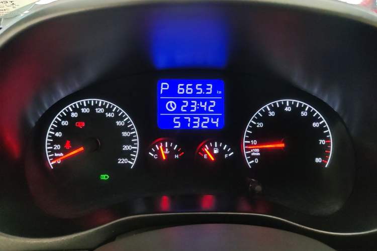 Used Chery Tiggo 3 2015 1.6L CVT ZhiShang Commemorative Edition Instrument Cluster