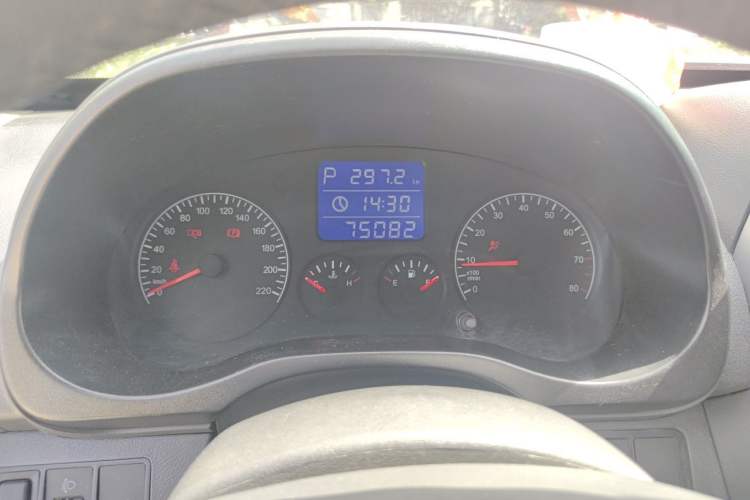Used Chery Tiggo 3 2015 1.6L CVT ZhiShang Commemorative Edition Instrument Cluster