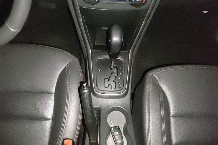 Used Chery Tiggo 3 2015 1.6L CVT ZhiShang Commemorative Edition Interior 1
