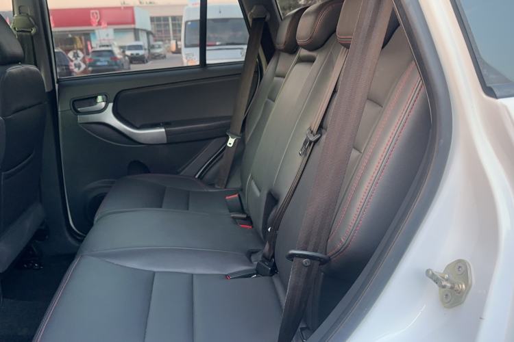Used Chery Tiggo 3 2015 1.6L Manual Luxury Commemorative Edition Interior 1