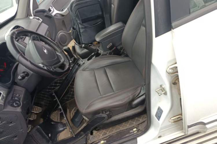 Used Chery Tiggo 3 2015 1.6L Manual Zhishang Commemorative Edition Interior 1