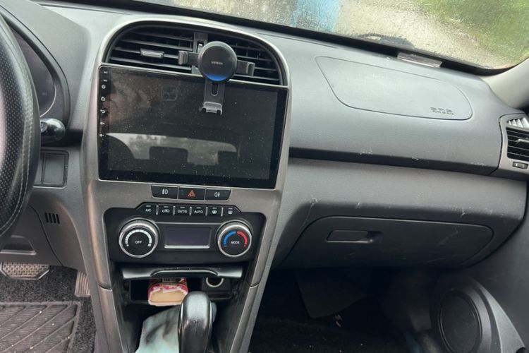 Used Chery Tiggo 3 2015 1.6L CVT ZhiShang Commemorative Edition Interior 2