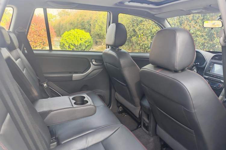 Used Chery Tiggo 3 2015 1.6L CVT ZhiShang Commemorative Edition Interior 2