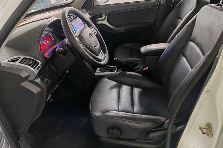 Used Chery Tiggo 3 2015 1.6L CVT ZhiShang Commemorative Edition Interior 2