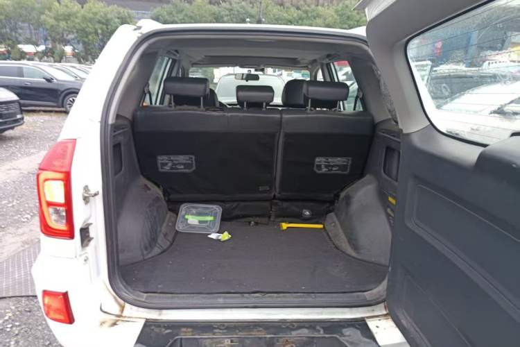 Used Chery Tiggo 3 2015 1.6L Manual Zhishang Commemorative Edition Interior 3