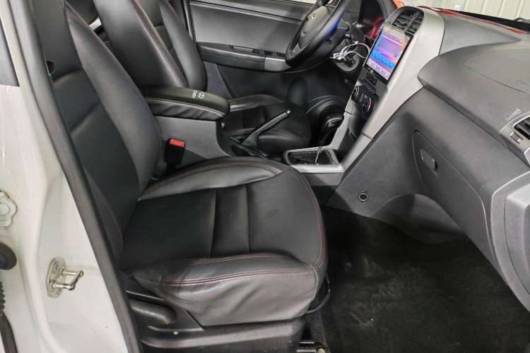 Used Chery Tiggo 3 2015 1.6L CVT ZhiShang Commemorative Edition Interior 3