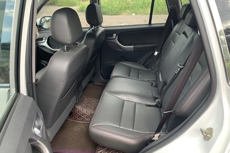 Used Chery Tiggo 3 2015 1.6L CVT ZhiShang Commemorative Edition Interior 4