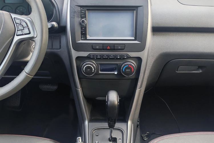 Used Chery Tiggo 3 2015 1.6L CVT ZhiShang Commemorative Edition Interior 5
