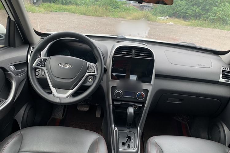Used Chery Tiggo 3 2015 1.6L CVT ZhiShang Commemorative Edition Interior 5