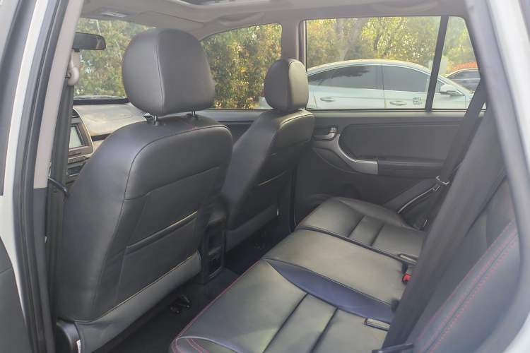 Used Chery Tiggo 3 2015 1.6L CVT ZhiShang Commemorative Edition Interior 6