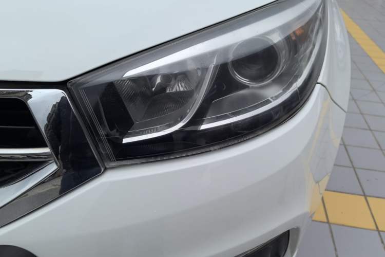 Used Chery Tiggo 3 2015 1.6L CVT ZhiShang Sport Edition Left Front Headlight