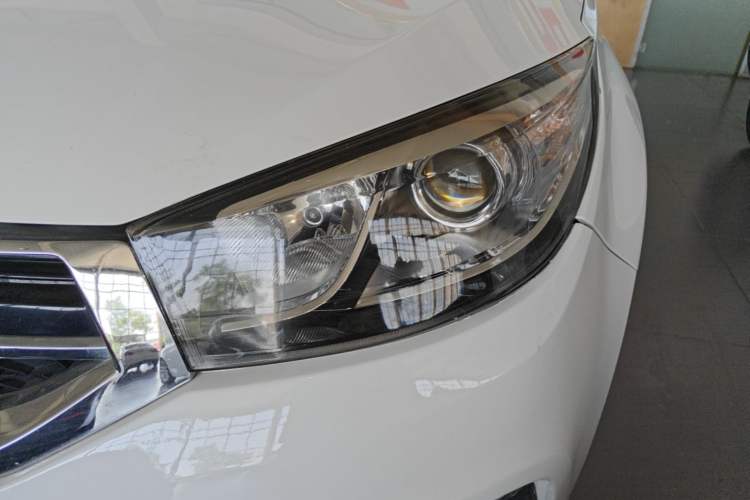 Used Chery Tiggo 3 2015 1.6L CVT ZhiShang Commemorative Edition Left Front Headlight