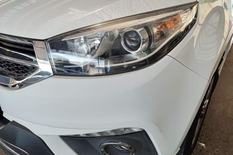 Used Chery Tiggo 3 2015 1.6L CVT ZhiShang Commemorative Edition Left Front Headlight