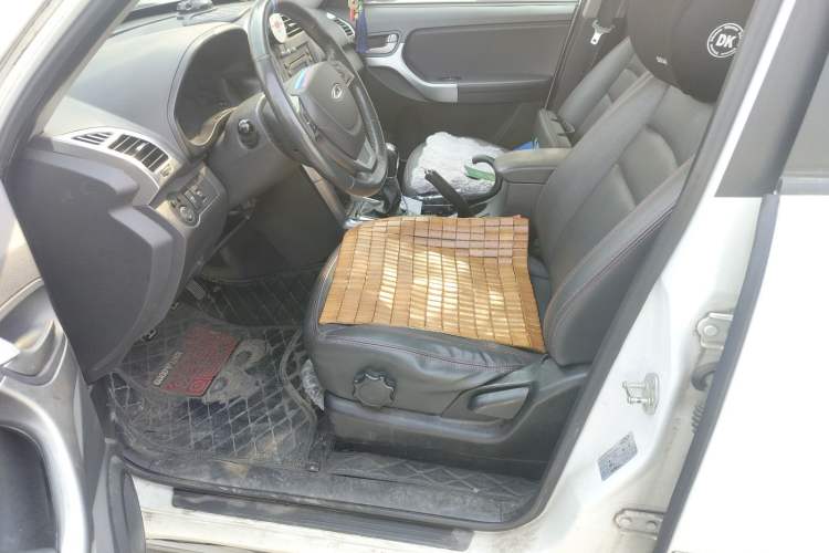 Used Chery Tiggo 3 2015 1.6L Manual Zhishang Commemorative Edition Left Front Seat