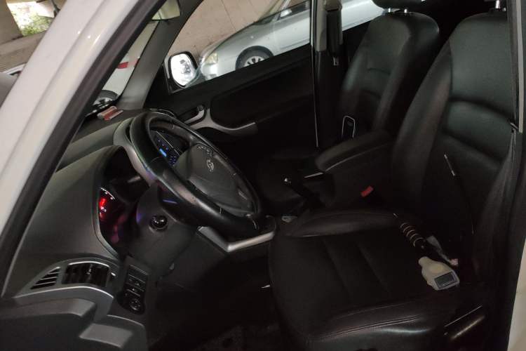 Used Chery Tiggo 3 2015 1.6L CVT ZhiShang Commemorative Edition Left Front Seat