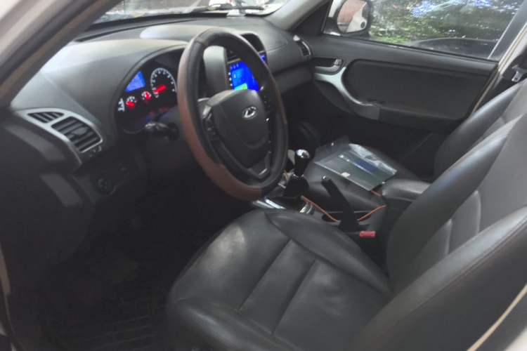Used Chery Tiggo 3 2015 1.6L Manual Zhishang Sport Edition Left Front Seat