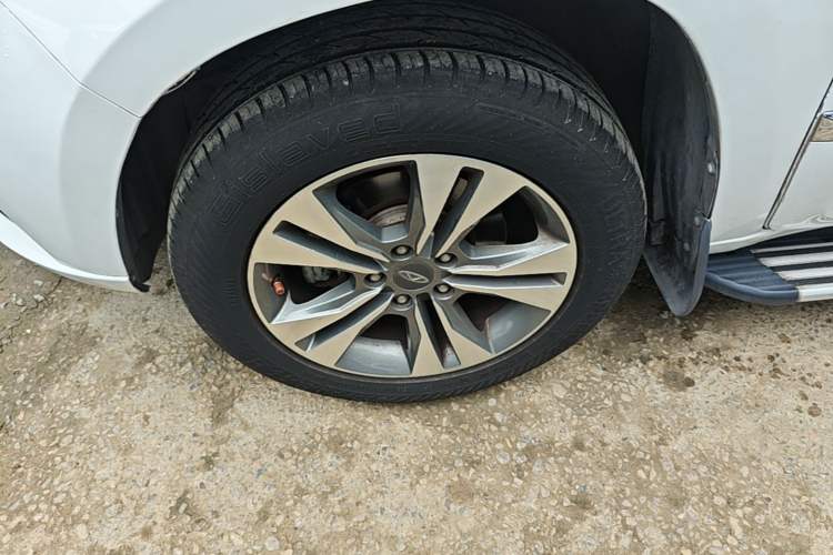 Used Chery Tiggo 3 2015 1.6L CVT ZhiShang Sport Edition Left Front Wheel Hub