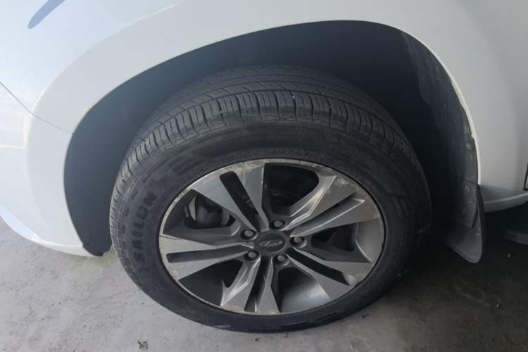 Used Chery Tiggo 3 2015 1.6L Manual Zhishang Commemorative Edition Left Front Wheel Hub
