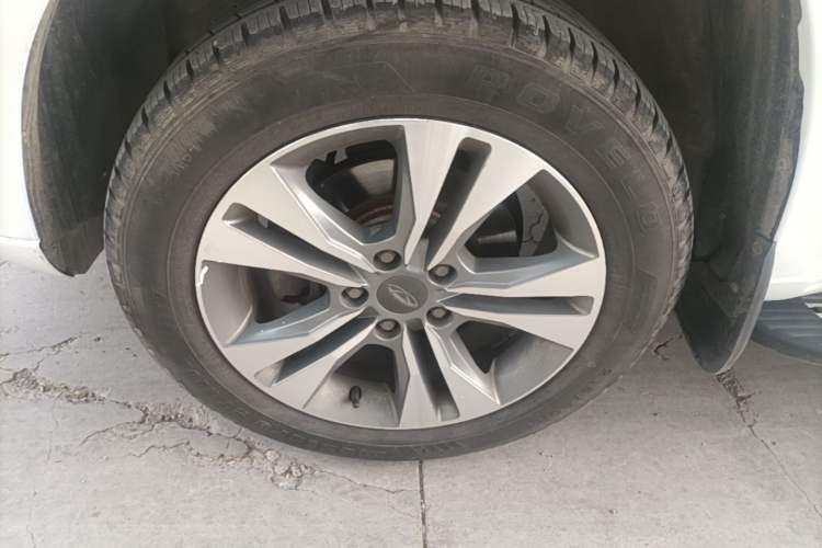 Used Chery Tiggo 3 2015 1.6L Manual Zhishang Sport Edition Left Front Wheel Hub
