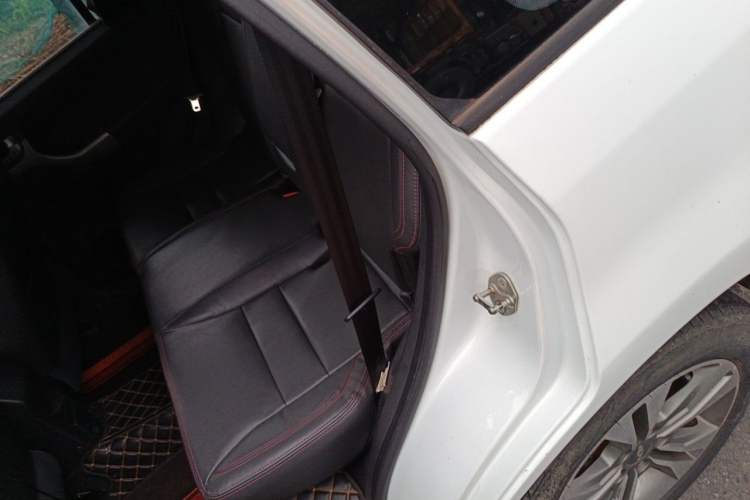 Used Chery Tiggo 3 2015 1.6L CVT ZhiShang Commemorative Edition Left Rear Seat