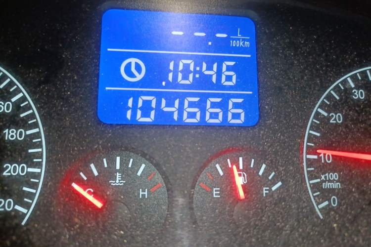 Used Chery Tiggo 3 2015 1.6L Manual Zhishang Commemorative Edition Odometer Close Up