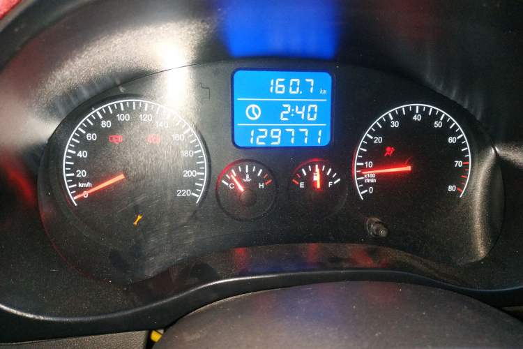 Used Chery Tiggo 3 2015 1.6L Manual Zhishang Commemorative Edition Odometer Close Up