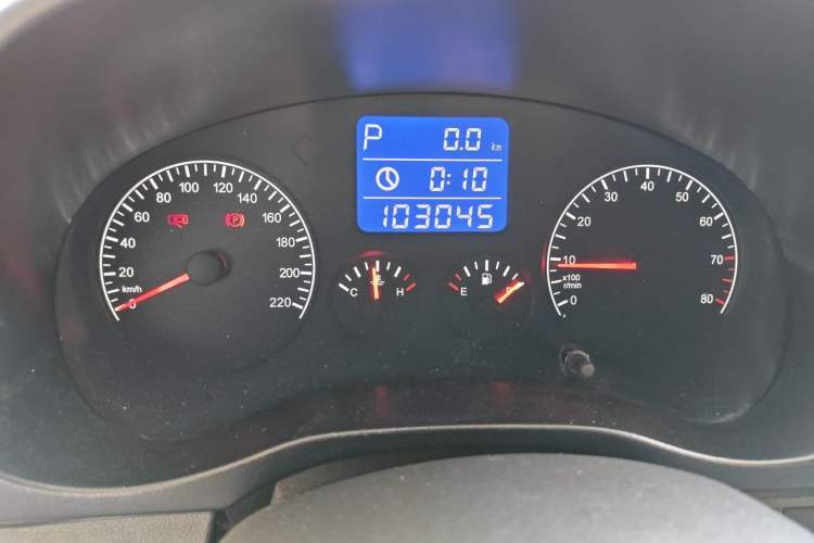 Used Chery Tiggo 3 2015 1.6L CVT Fashion Sport Edition Odometer Close Up