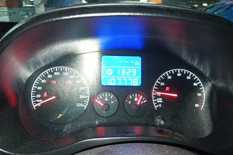 Used Chery Tiggo 3 2015 1.6L Manual Fashion Sport Edition Odometer Close Up