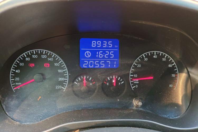 Used Chery Tiggo 3 2015 1.6L Manual Fashion Sport Edition Odometer Close Up