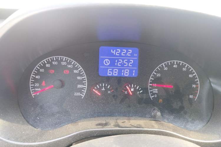 Used Chery Tiggo 3 2015 1.6L Manual Zhishang Commemorative Edition Odometer Close Up