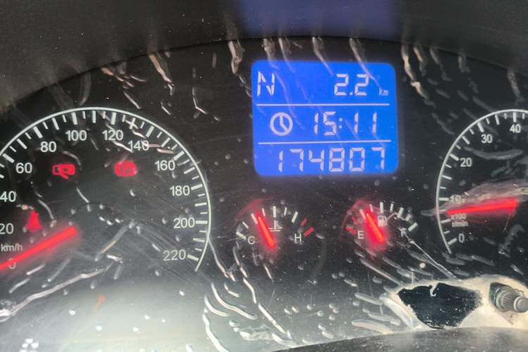 Used Chery Tiggo 3 2015 1.6L CVT ZhiShang Sport Edition Odometer Close Up
