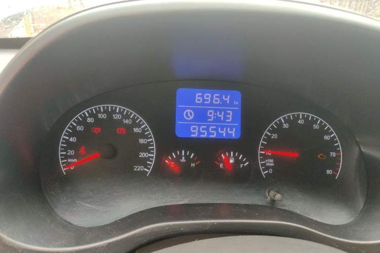 Used Chery Tiggo 3 2015 1.6L Manual Zhishang Commemorative Edition Odometer Close Up