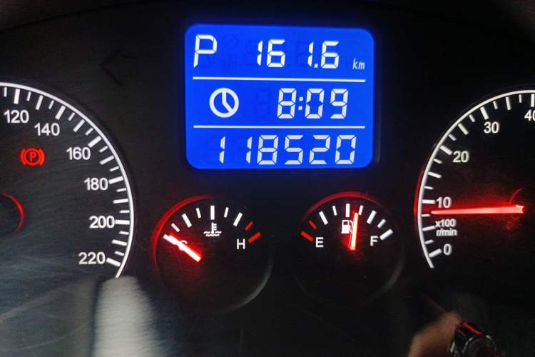 Used Chery Tiggo 3 2015 1.6L CVT ZhiShang Commemorative Edition Odometer Close Up