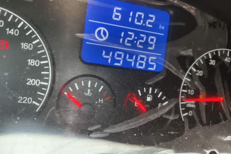 Used Chery Tiggo 3 2015 1.6L Manual Fashion Sport Edition Odometer Close Up