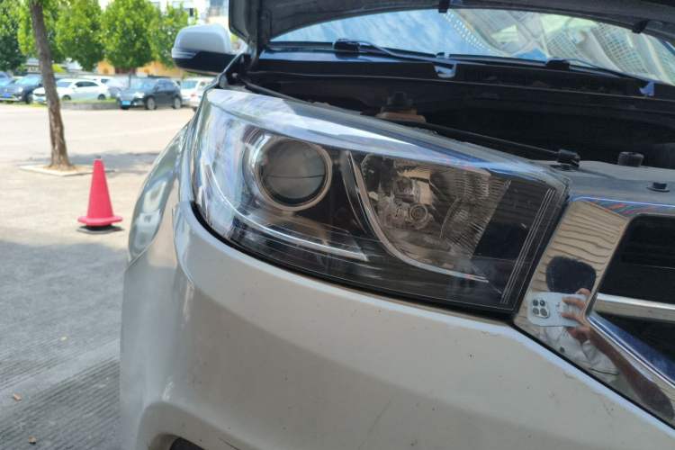 Used Chery Tiggo 3 2015 1.6L Manual Zhishang Sport Edition Right Front Headlight