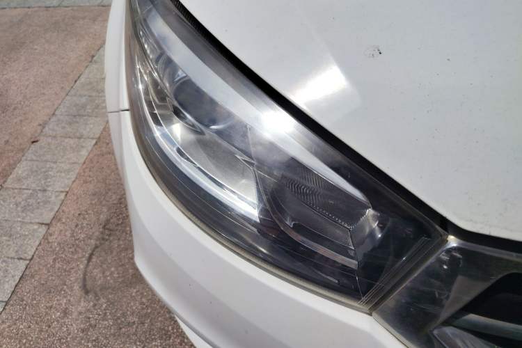 Used Chery Tiggo 3 2015 1.6L CVT ZhiShang Sport Edition Right Front Headlight