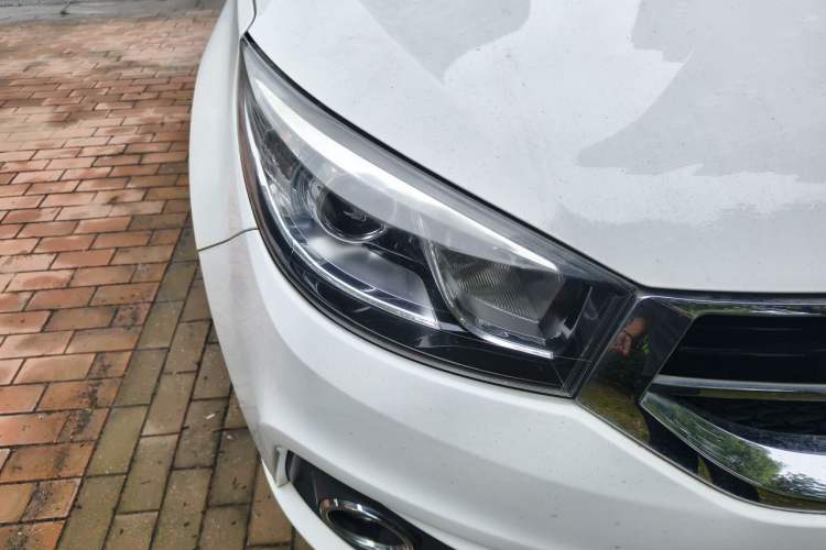Used Chery Tiggo 3 2015 1.6L Manual Fashion Sport Edition Right Front Headlight