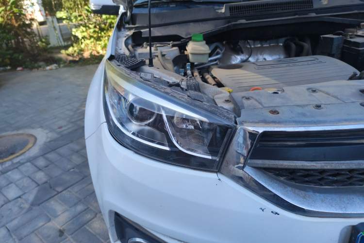 Used Chery Tiggo 3 2015 1.6L Manual Zhishang Commemorative Edition Right Front Headlight