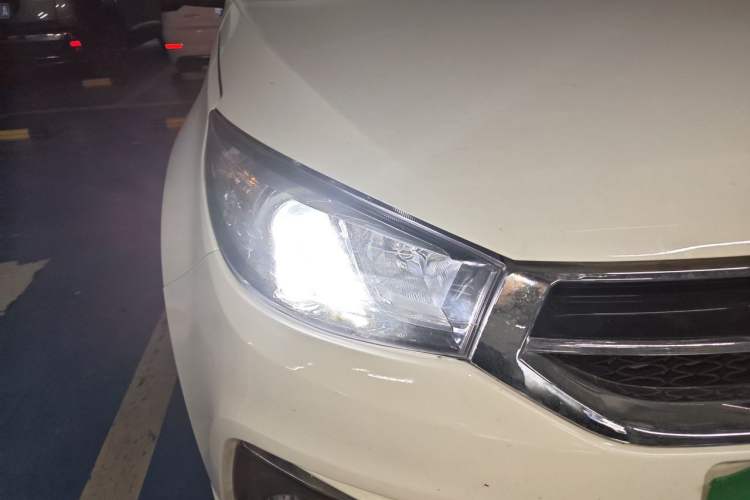 Used Chery Tiggo 3 2015 1.6L Manual Zhishang Sport Edition Right Front Headlight