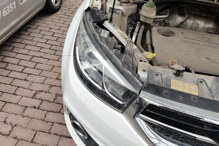 Used Chery Tiggo 3 2015 1.6L Manual Zhishang Commemorative Edition Right Front Headlight