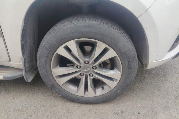 Used Chery Tiggo 3 2015 1.6L CVT ZhiShang Commemorative Edition Right Front Wheel Hub