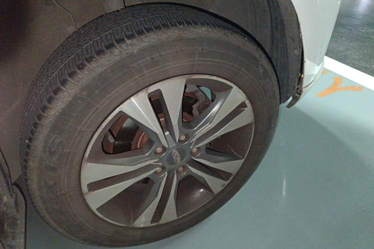 Used Chery Tiggo 3 2015 1.6L Manual Fashion Sport Edition Right Front Wheel Hub