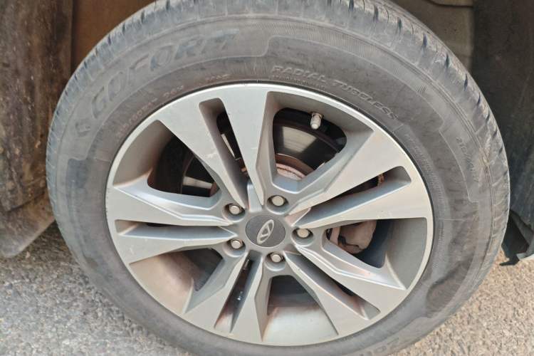Used Chery Tiggo 3 2015 1.6L Manual Fashion Sport Edition Right Front Wheel Hub