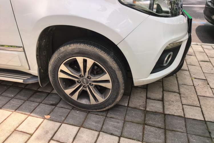 Used Chery Tiggo 3 2015 1.6L Manual Zhishang Commemorative Edition Right Front Wheel Hub
