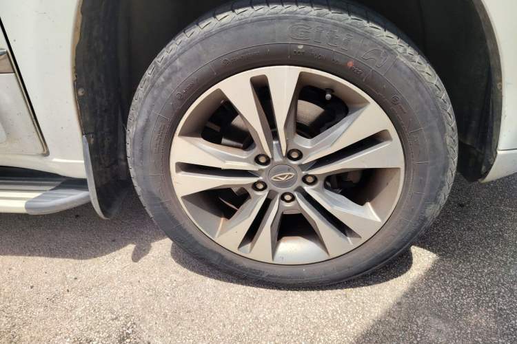 Used Chery Tiggo 3 2015 1.6L CVT ZhiShang Sport Edition Right Front Wheel Hub